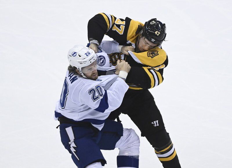 Phil Stacey column: Still no wins, but some slight progress for Bruins